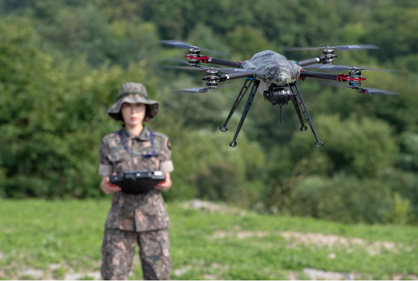 An Army service member operates an uncrewed aerial vehicle. (South Korean Army)