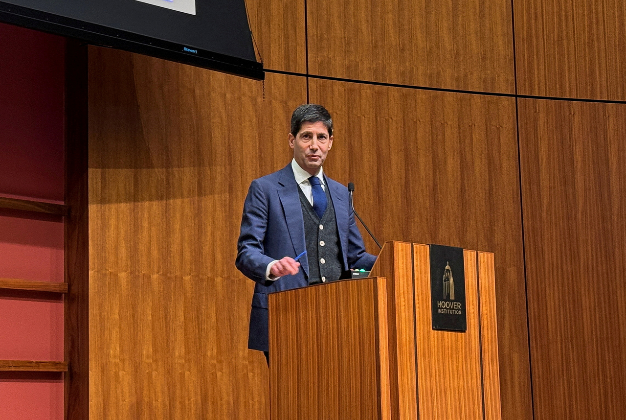Former US Federal Reserve Gov. Kevin Warsh speaks during a monetary policy conference at Stanford University's Hoover Institution in Palo Alto, California, May 9.   Reuters-Yonhap