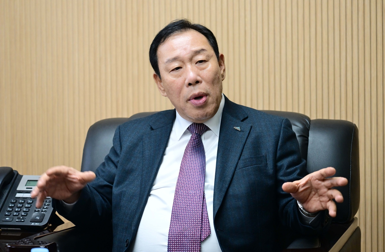 Sejong Mayor Choi Min-ho speaks during an interview with The Korea Herald in central Seoul on Jan. 19. (Lee Sang-sub/The Korea Herald)