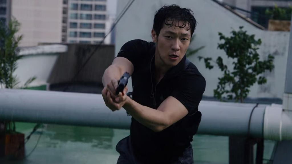 Son Suk-ku stars in "Sense8" (Netflix)
