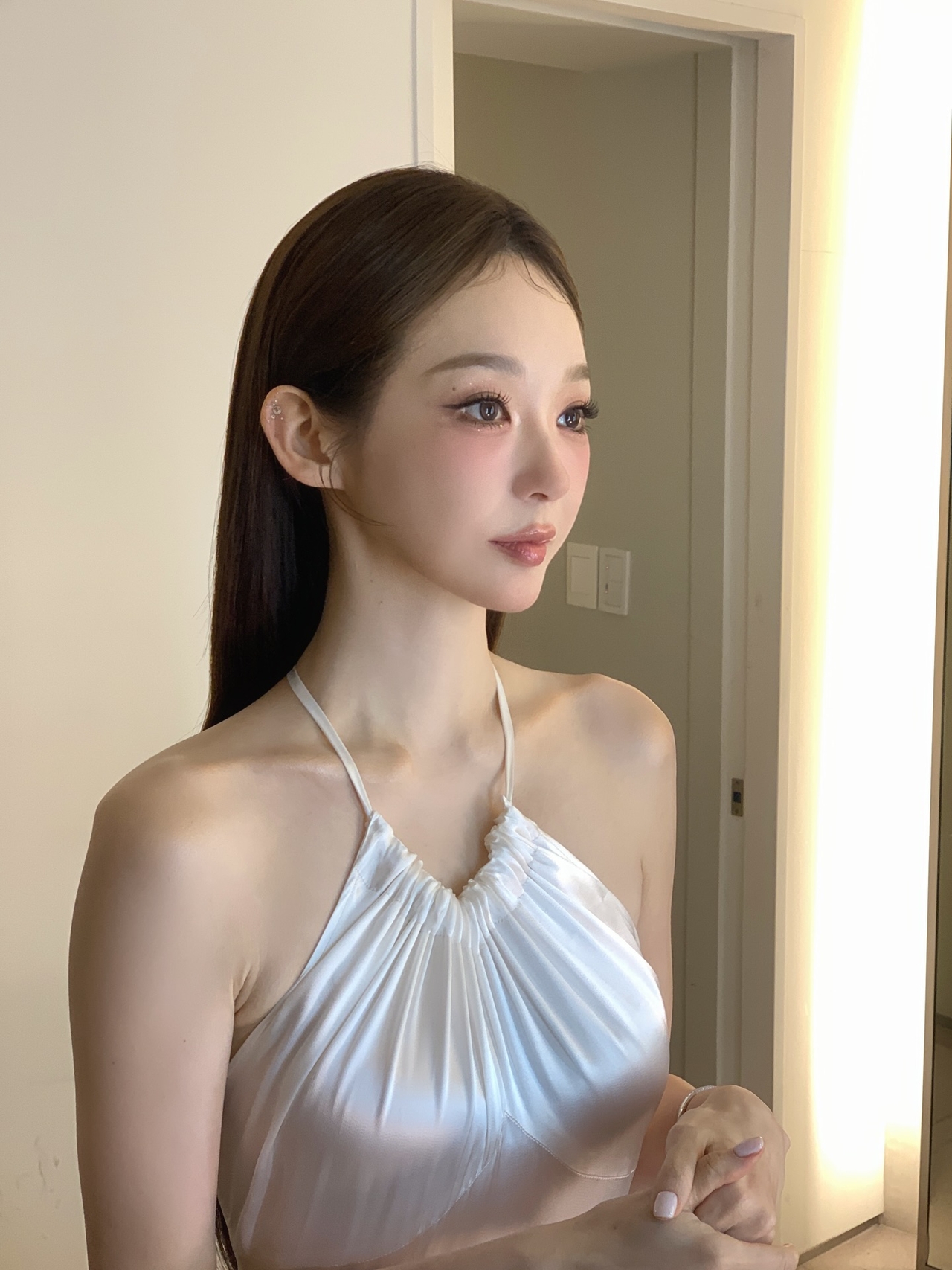 강민경 채널