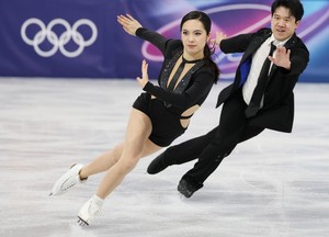 Ice dancers rank 7th after rhythm dance in figure skating team event