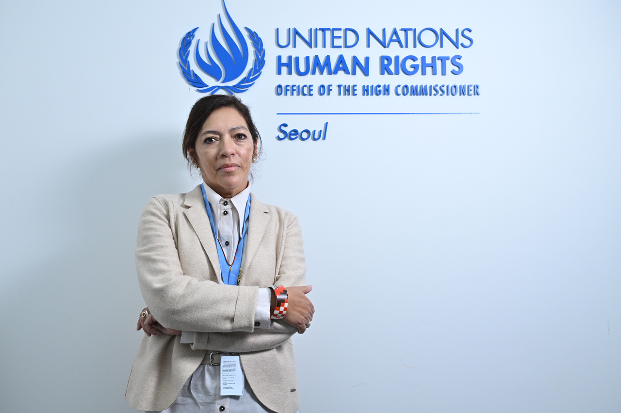 Elizabeth Salmon, the UN special rapporteur on the situation of human rights in the Democratic People’s Republic of Korea, poses for a photo ahead of an exclusive interview with The Korea Herald on Thursday at the Office of the UN High Commissioner for Human Rights in Seoul. (Im Se-jun/The Korea Herald)