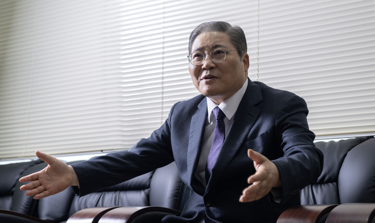 So Kang-suk, senior pastor of the Sae Eden Presbyterian Church, talks during an interview on Thursday at the church in Yongin-si, Gyeonggi Province. (Im Se-jun/The Korea Herald)