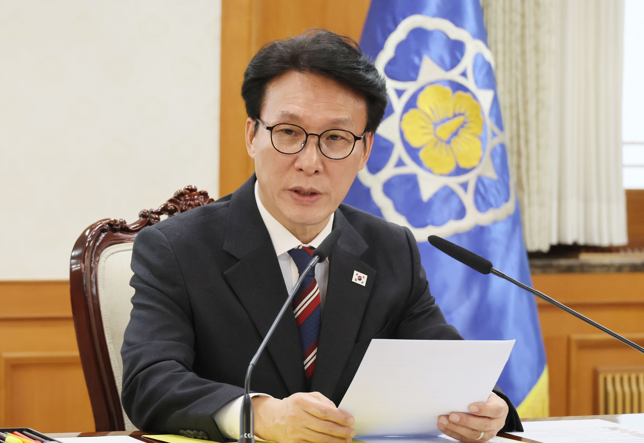 Prime Minister Kim Min-seok speaks at the first meeting of a governmentwide task force on the Saekdongwon case at the Seoul Government Complex in Jongno, Seoul, Thursday. (Yonhap)