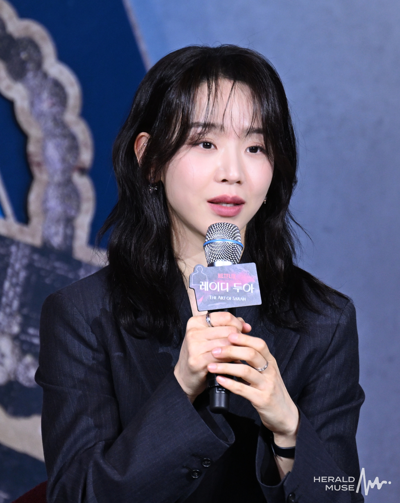[헤럴드뮤즈= 윤병찬 기자] 넷플릭스 시리즈 ‘레이디 두아’ 제작발표회가 10일 오전 서울 장충동 앰배서더 서울 풀만에서 열렸다. 배우 신혜선, 이준혁, 김진민 감독이 기자간담회에 참석했다