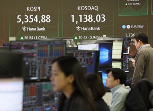 Seoul stocks open higher on US gains
