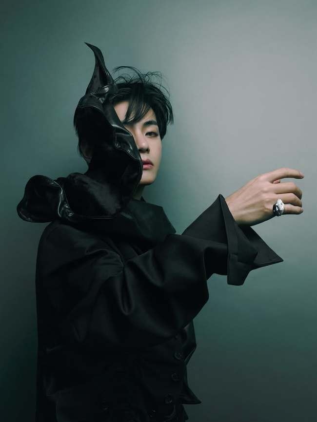 BTS' V scores 2.5b plays on Spotify with solo set - The Korea Herald