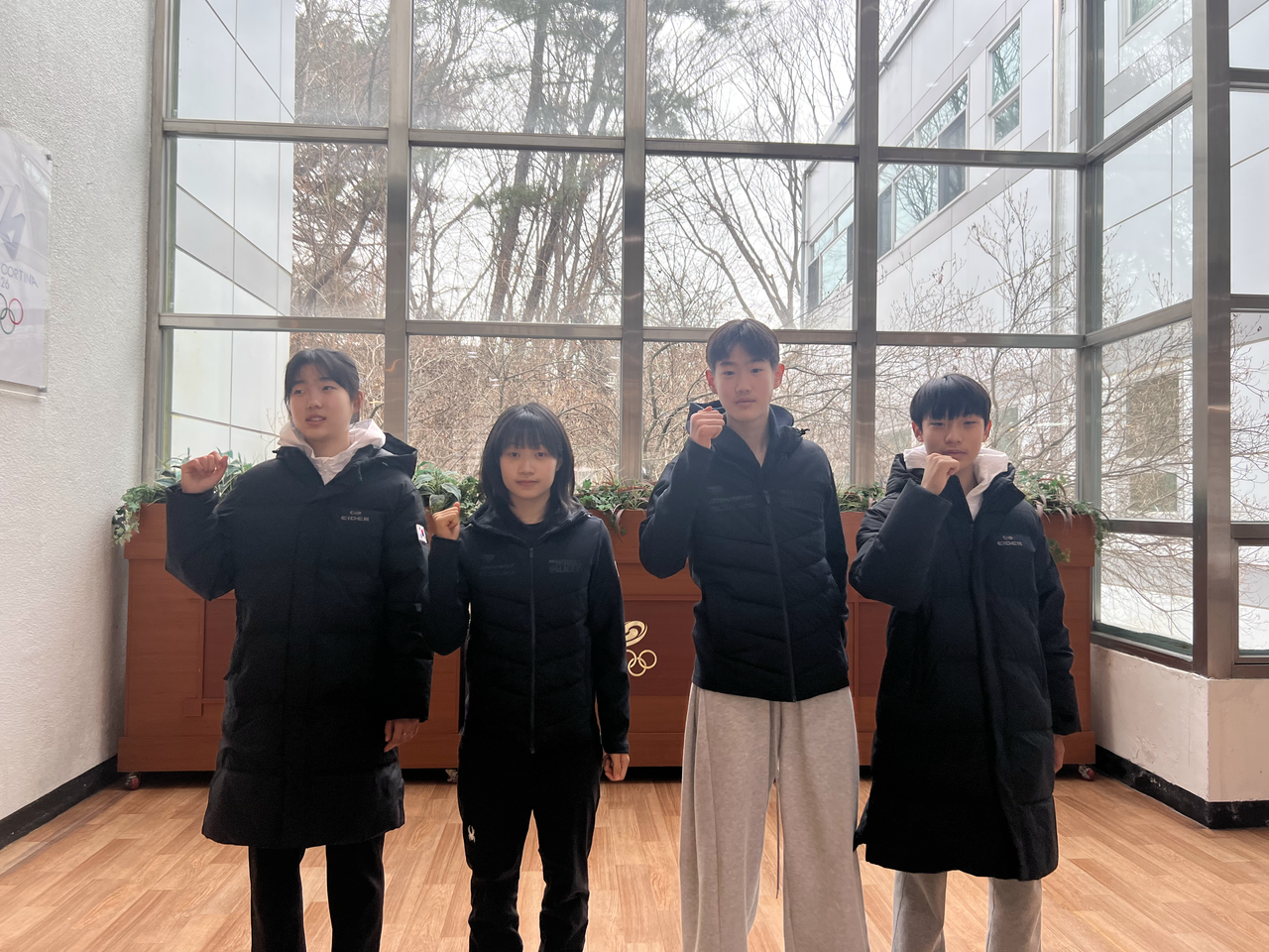 From left: South Korean teenage speedskaters Im Yeon-seo, Gu Min-chae, Choi Seung-joon and Kim Beom-jun pose for a photo at the Taereung National Training Center in Nowon-gu, Seoul, on Feb. 4. (Park Jun-hee/The Korea Herald)