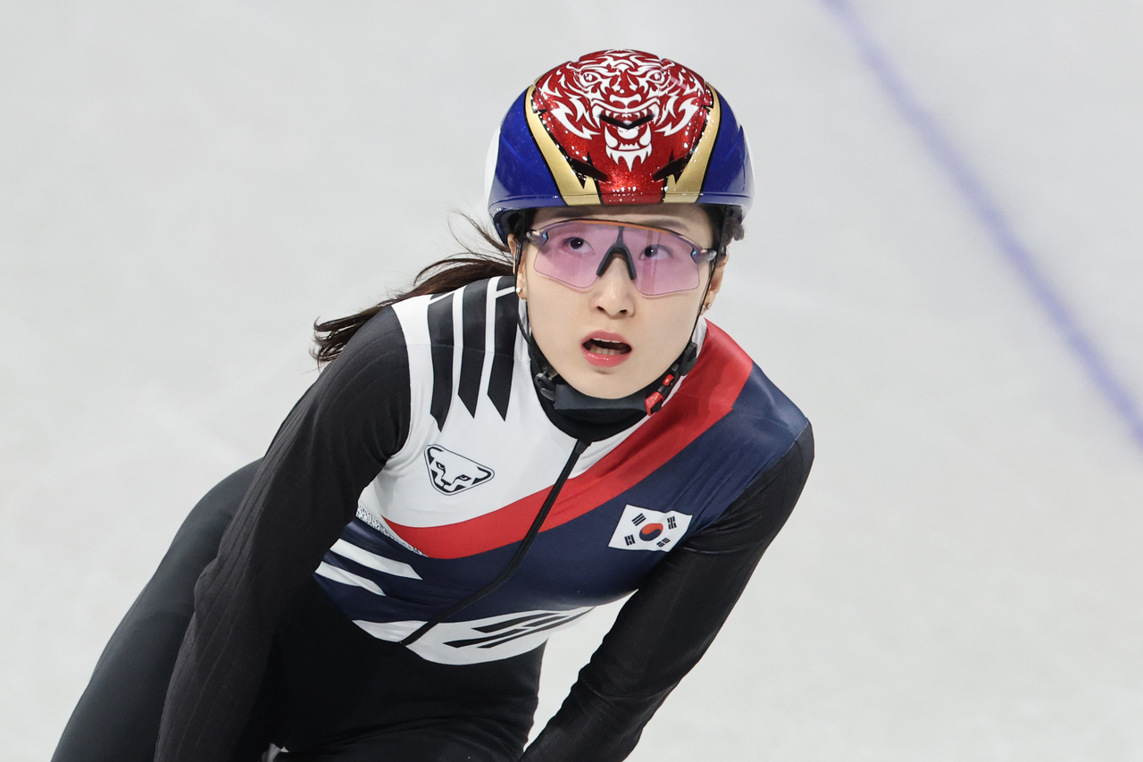 Short tracker Choi Min-jeong takes part in the women's 500 meters on Thursday. (Yonhap)