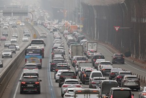 Highways jammed on final day of Lunar New Year holiday
