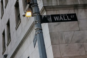Overseas stock investments triple to record high in 2025: BOK