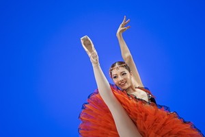 Under her father’s wing, teen ballerina finds new beginning in Lausanne