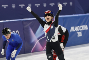 Short trackers celebrate dramatic relay gold after close call