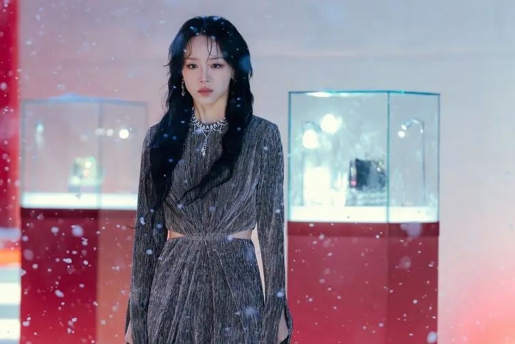 “The Art of Sarah," starring Shin Hae-sun (Netflix)