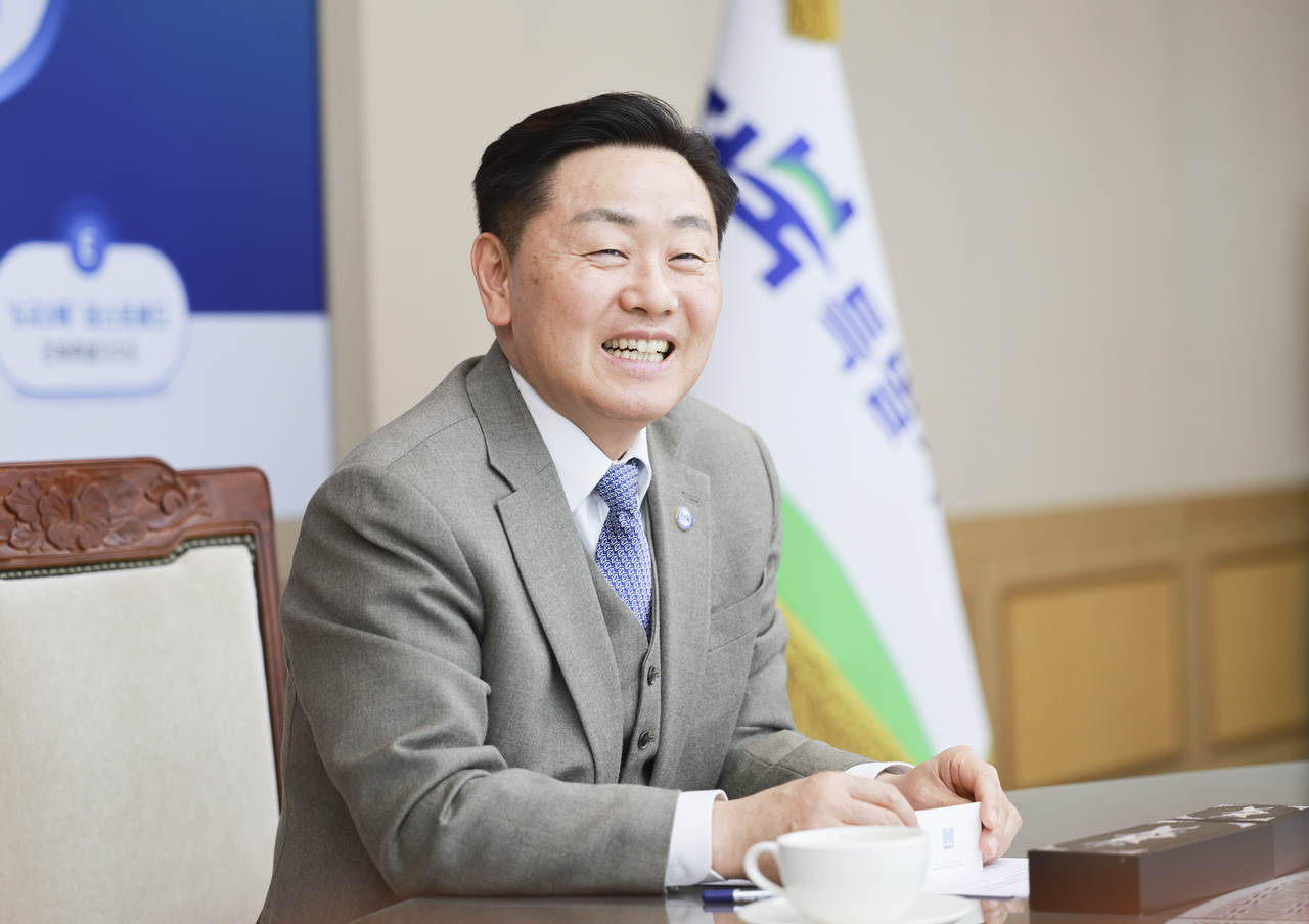 koreaherald.com - Park Han-na - Jeonbuk's population strategy goes global