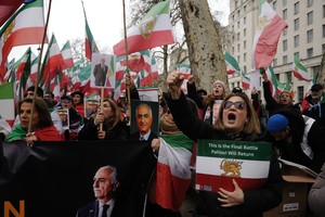 Iranians chant anti-government slogans