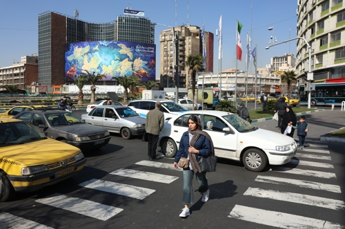 This undated EPA file photo shows a street in Iran's capital of Tehran. (Yonhap)