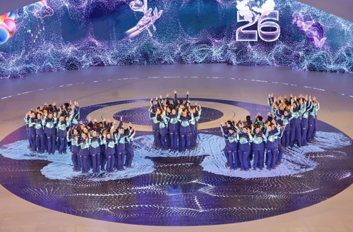 The closing ceremony for the Milan-Cortina Winter Olympics is under way at Verona Olympic Arena in Verona, Italy, on Sunday, in this EPA photo. (Yonhap)
