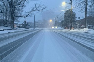 Blizzard warnings cascade across US East Coast