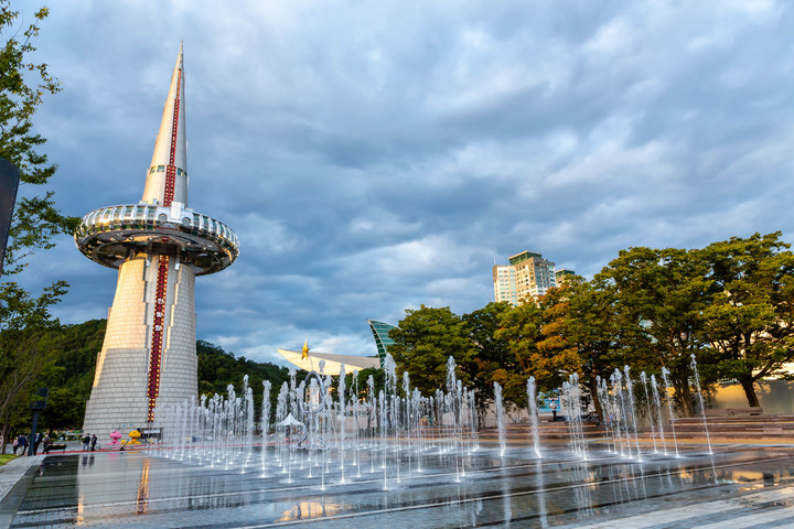 Hanbit Tower in Daejeon Expo Park (Daejeon Tourism Organization)