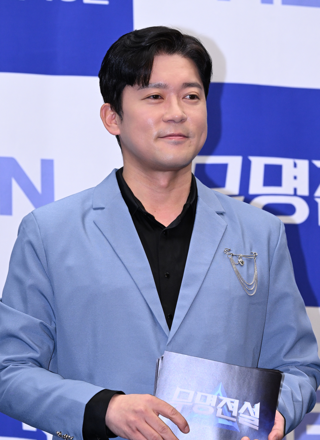 [헤럴드뮤즈=윤병찬 기자] 25일 오전 마포구 스텐포드 호텔 코리아에서 트롯 서바이벌 MBN ‘무명전설’ 제작발표회가 열렸다. ‘무명전설’은 99인의 도전자들이 단 하나의 왕좌를 차지하기 위해 모든 것을 걸고 맞붙는 초대형 트롯 서바이벌 프로그램이다. 이날 현장에는 장민호, 김대호, 남진, 주현미, 조항조, 신유, 강문경, 손태진, 임한별, 양세형, 김우진 PD이 참석한다.