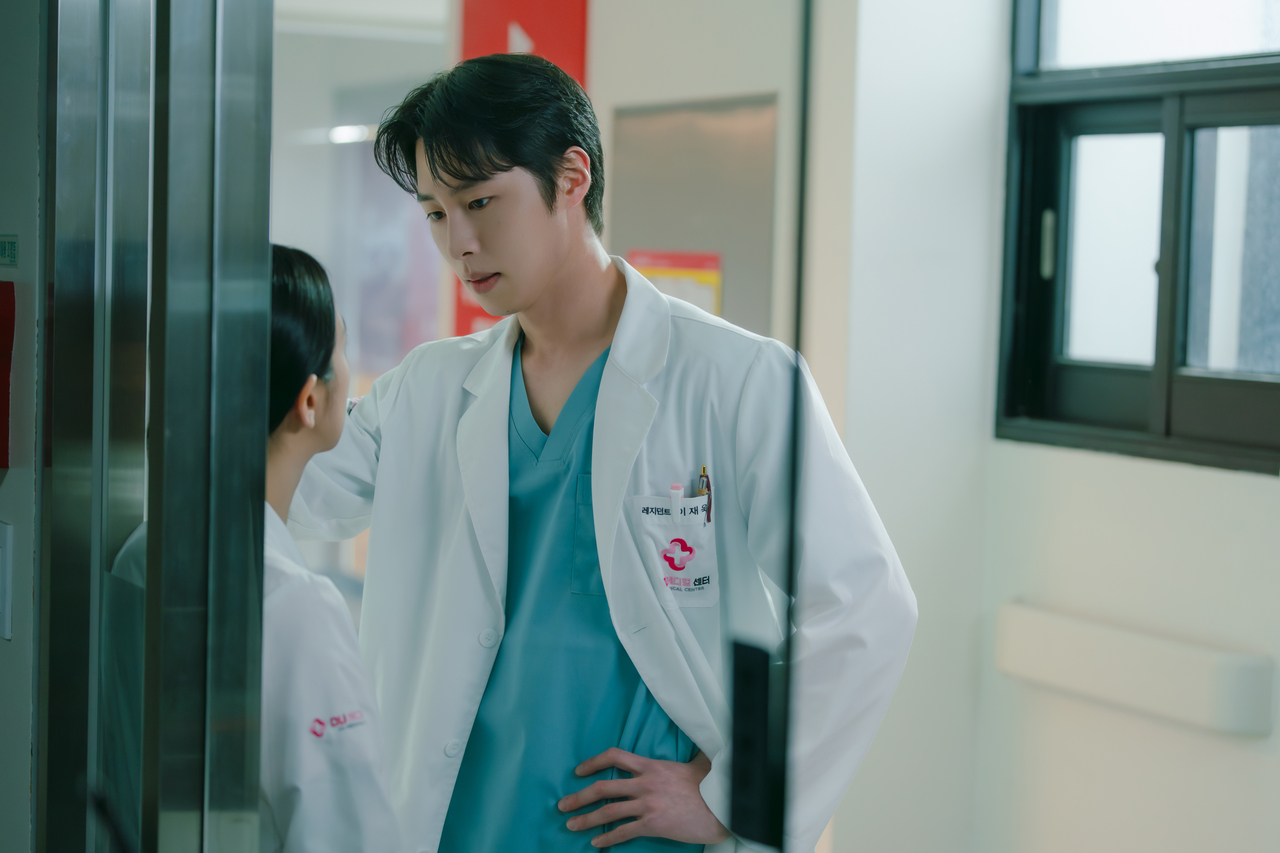 "Boyfriend on Demand," starring Lee Jae-wook (Netflix)