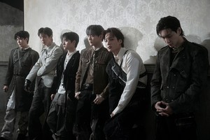 Exo achieves 8th million-seller with “Reverxe”