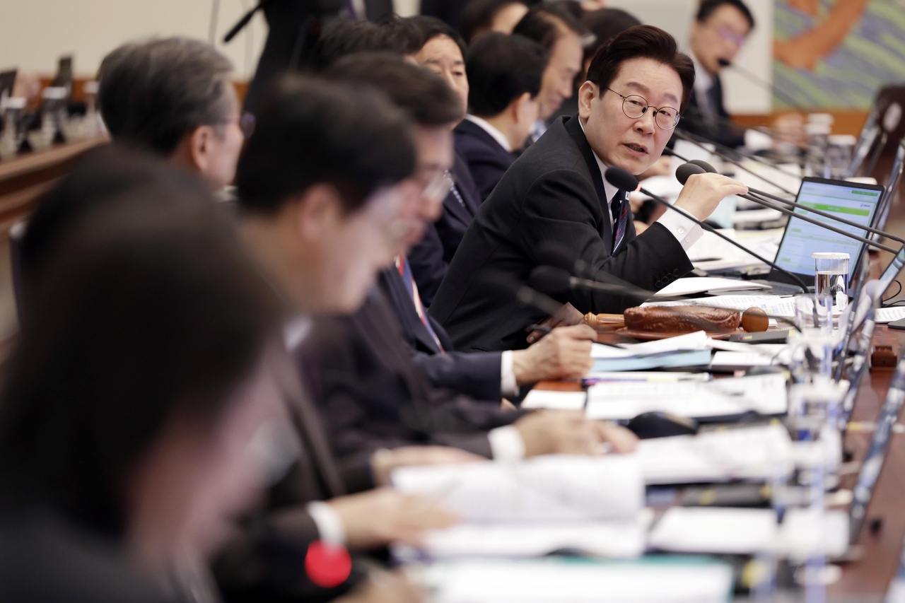 President Lee Jae Myung speaks during a Cabinet meeting at Cheong Wa Dae on Tuesday. (Pool Photo via Yonhap)