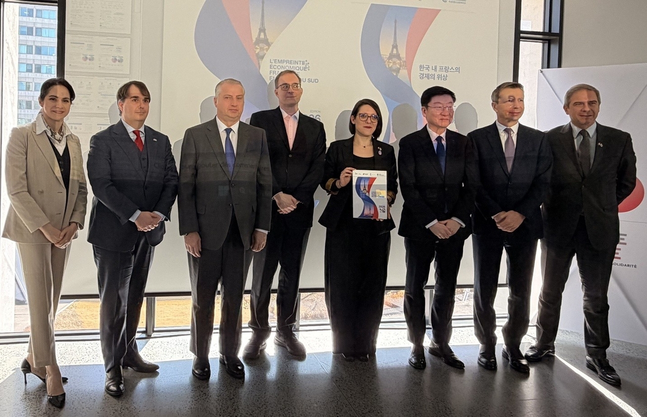 Representatives from the French-Korea Chamber of Commerce and Industry, French Embassy in Korea and Business France Korea including David-Pierre Jalicon (third from left), chair of the FKCCI, pose for a photo during a press conference at the French Embassy in Seoul on Wednesday. (French-Korea Chamber of Commerce and Industry)