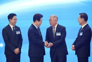 President says Hyundai’s Saemangeum bet will reshape southwest economy