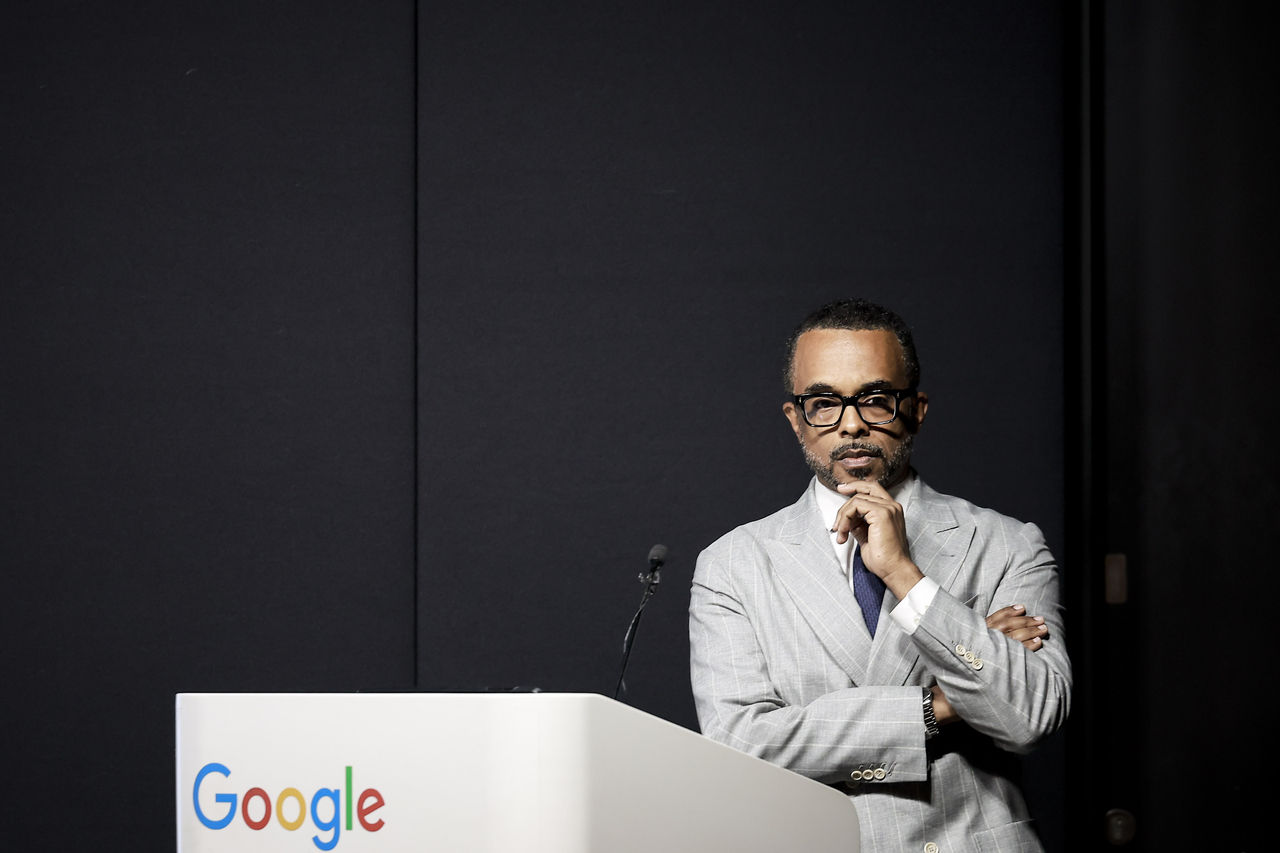 Cris Turner, Google's vice president for government affairs and public policy, listens to a reporter's question at a press briefing on the company's map data export request held at Google Startup Campus in Gangnam, Seoul, in September 2025. (Newsis)