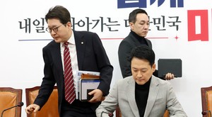 또 지지율 최저치…늪 빠진 장동혁호 [數싸움]