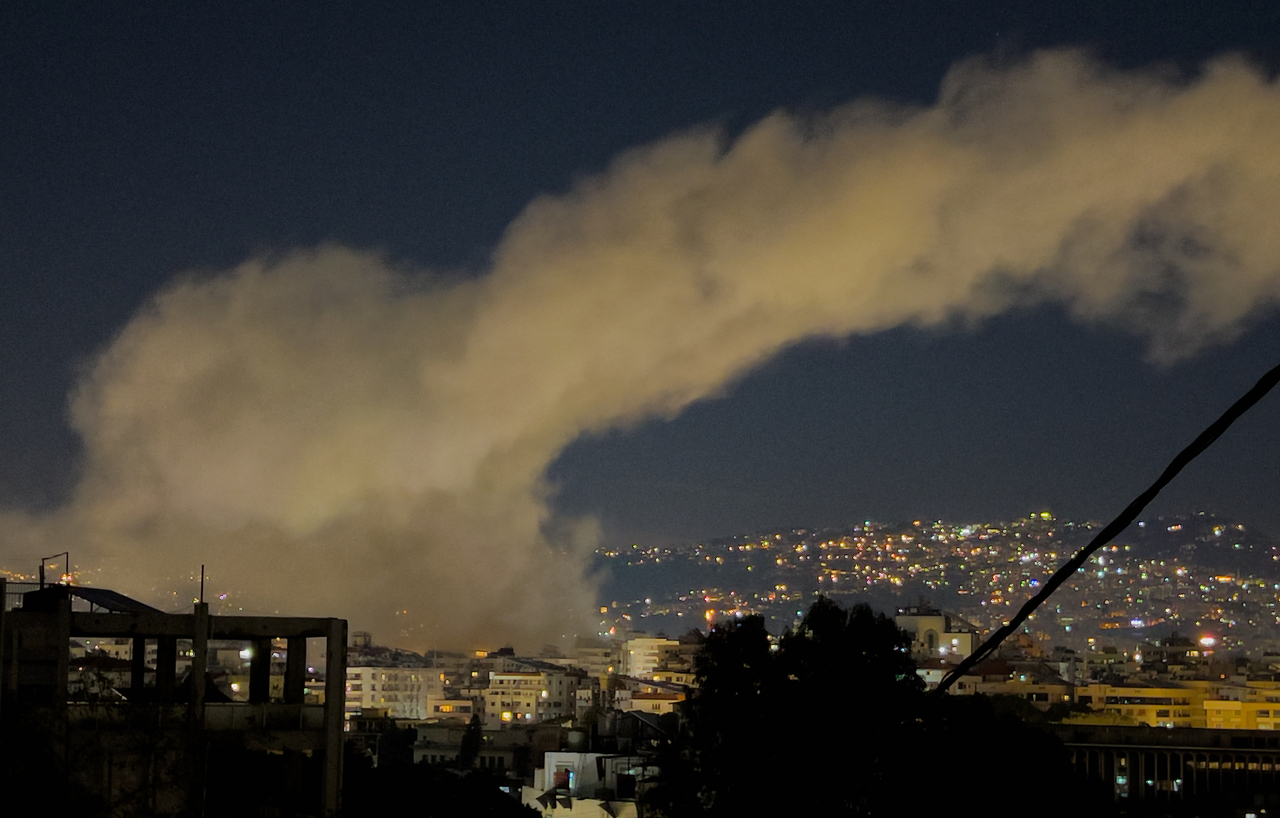 Smoke rise from Israeli airstrikes on Dahiyeh in the southern suburb of Beirut on early Monday.   AP-YOnhap