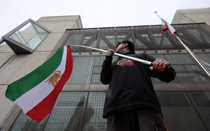 Hope, fear among Iranians in Seoul