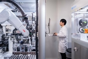 [Photo News] Robots join K-beauty labs