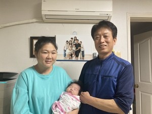 “아이들 키우며 옛날 부모님 마음 느껴져”…67세 ‘7남매 아빠’ 사연