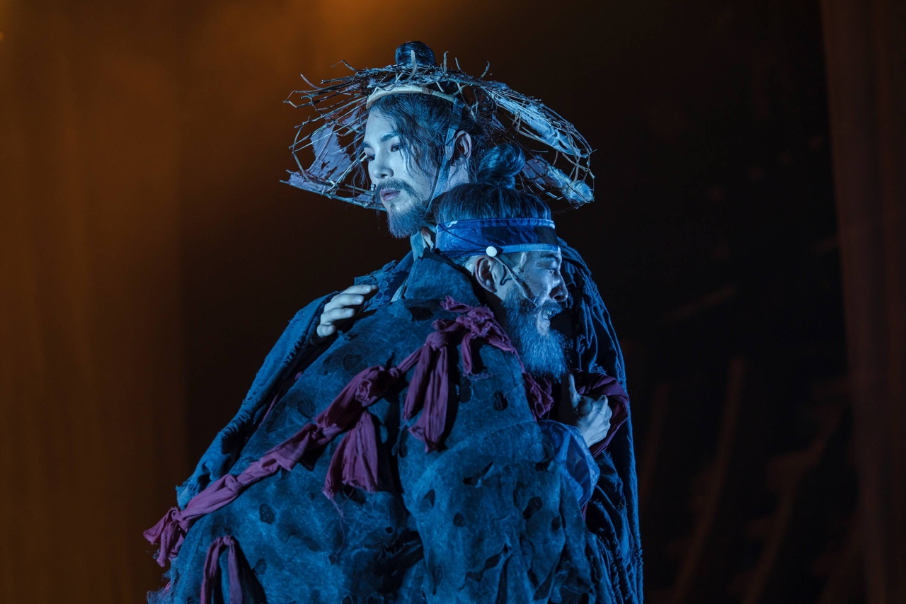 “Boheoja -- The One Who Walks the Void” (National Changgeuk Company of Korea)