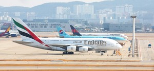 372 S. Koreans return from Dubai on 1st direct flight since Middle East crisis