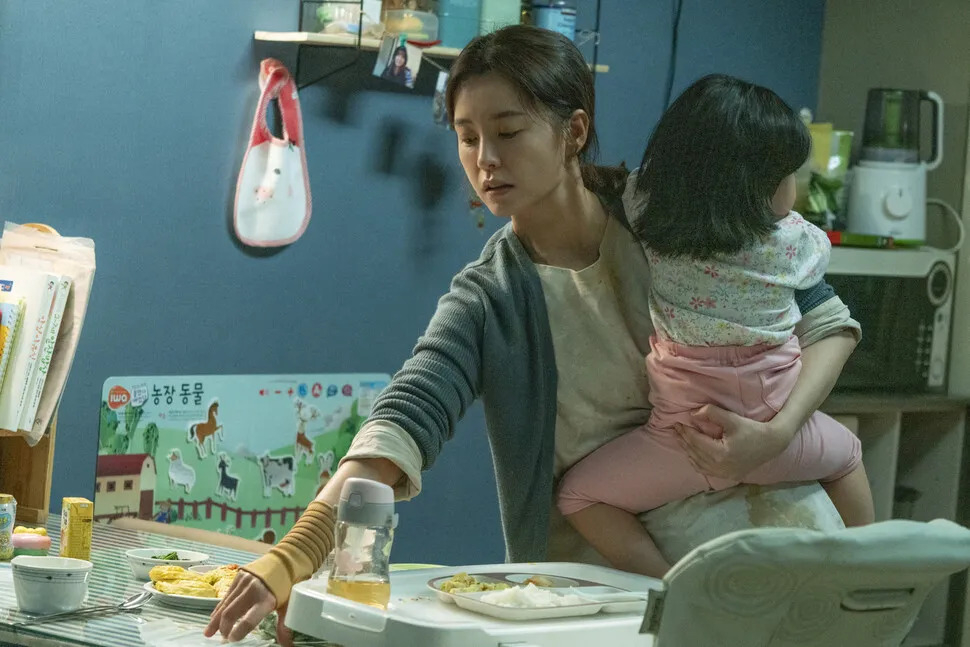 A screenshot of the movie "Kim Jiyoung, Born 1982" (Lotte Entertainment)