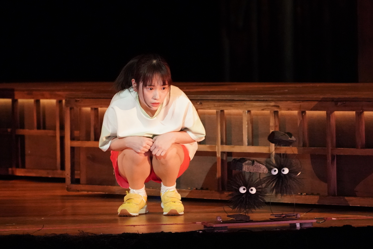 현재 공연 중인 ‘센과 치히로의 행방불명’에 나오는 숯검정 퍼펫 [CJ ENM 제공]