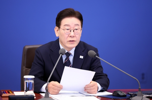 Lee pledges to promote gender equality on International Women's Day