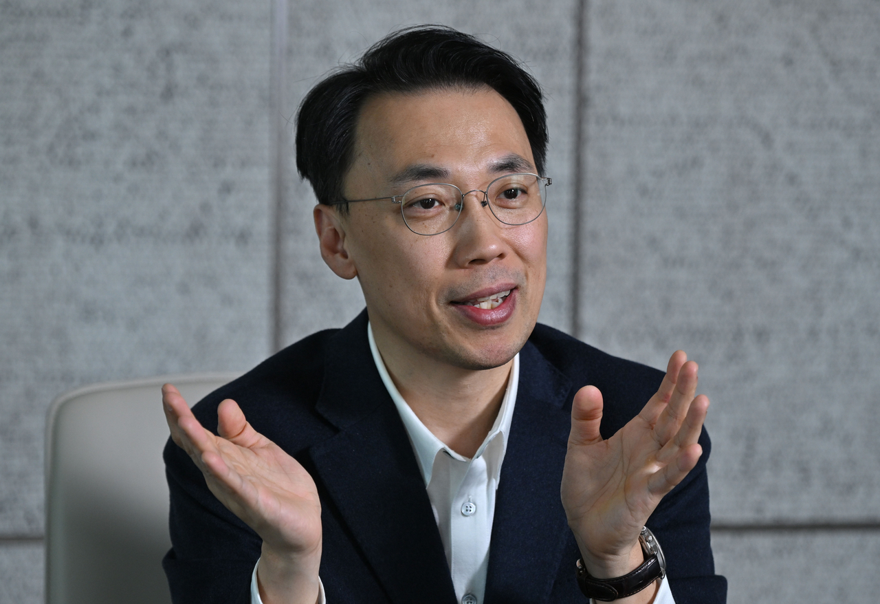 Lee Hwa-young, head of the AI business transformation unit at LG AI Research, speaks during an interview with The Korea Herald in Seoul on Feb. 25. (Im Se-jun/The Korea Herald)