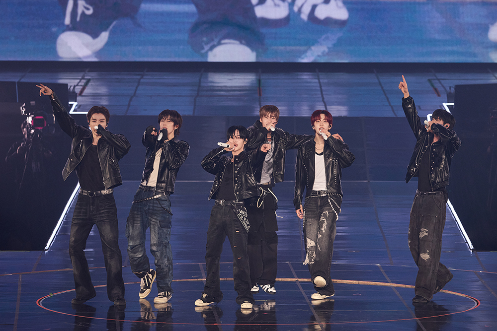 Riize performs during “Riizing Loud," held at Kspo Dome in Songpa-gu, southern Seoul, Sunday. (SM Entertainment)