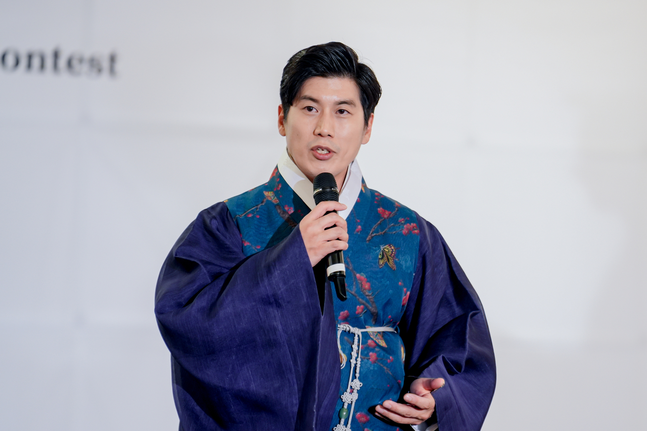 정사무엘 대한민국 한복모델 선발대회 조직위원장. [한문화진흥협회 제공]