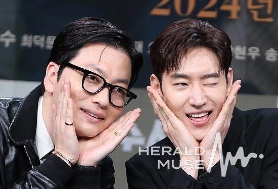 배우 이동휘, 이제훈/사진=헤럴드뮤즈 DB