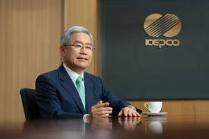 한전 지속가능경영보고서,10년만에 美 LACP 비전어워드 대상 수상 - 뉴스 썸네일 이미지