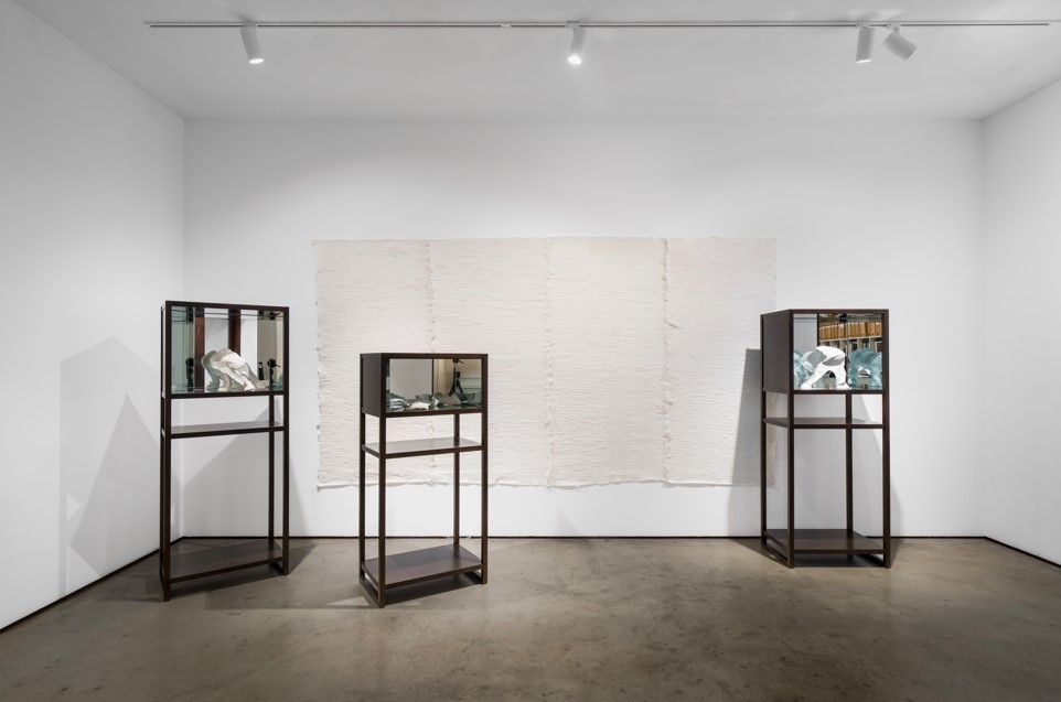 Installation view of "Fuzz - Tangible Incident" at Hakgojae Gallery in Seoul (Courtesy of the gallery)