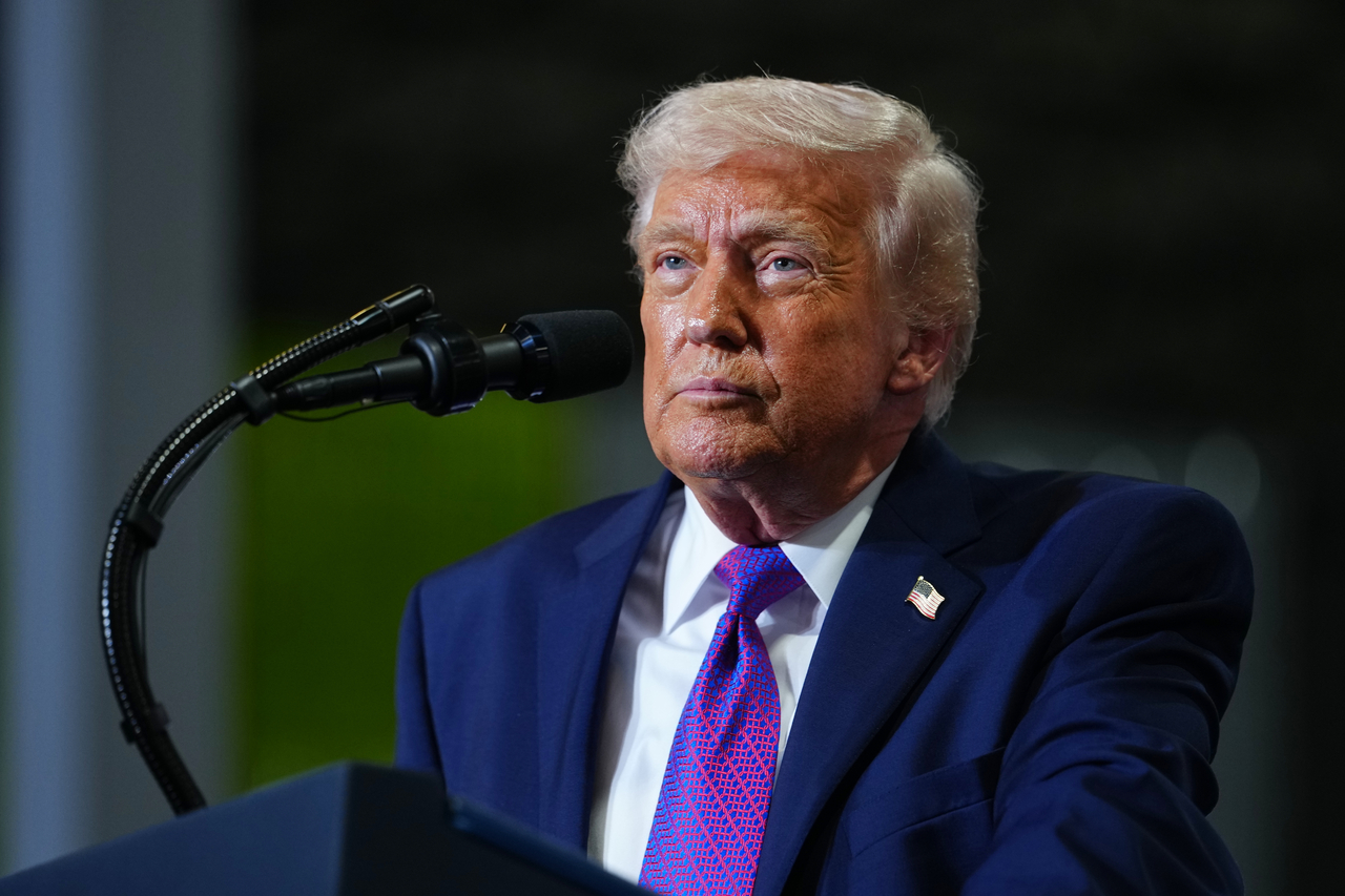 US President Donald Trump speaks at Verst Logistics in Hebron, Kentucky, on Wednesday, in this photo released by the Associated Press. (Yonhap)
