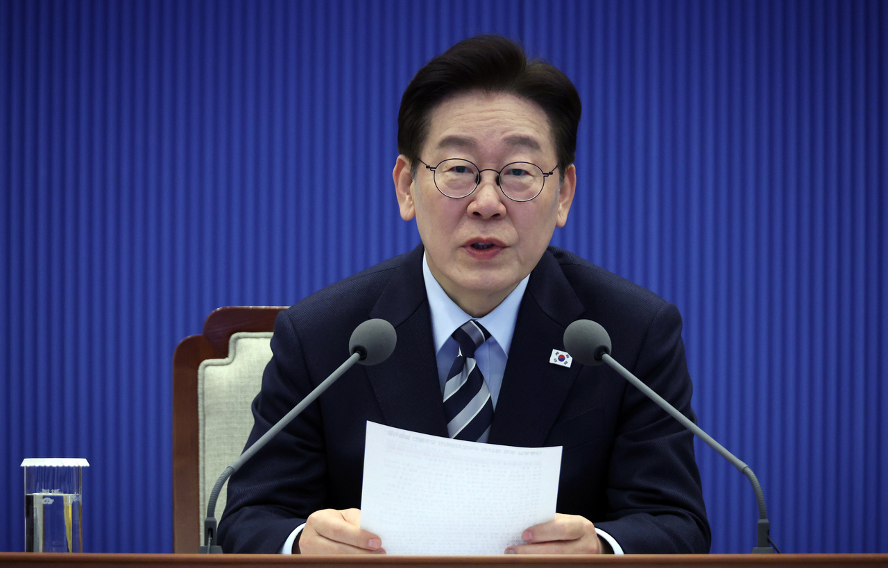 President Lee Jae Myung speaks during a meeting with his senior secretaries at the presidential office Cheong Wa Dae in Seoul on March 12, 2026. (Yonhap)